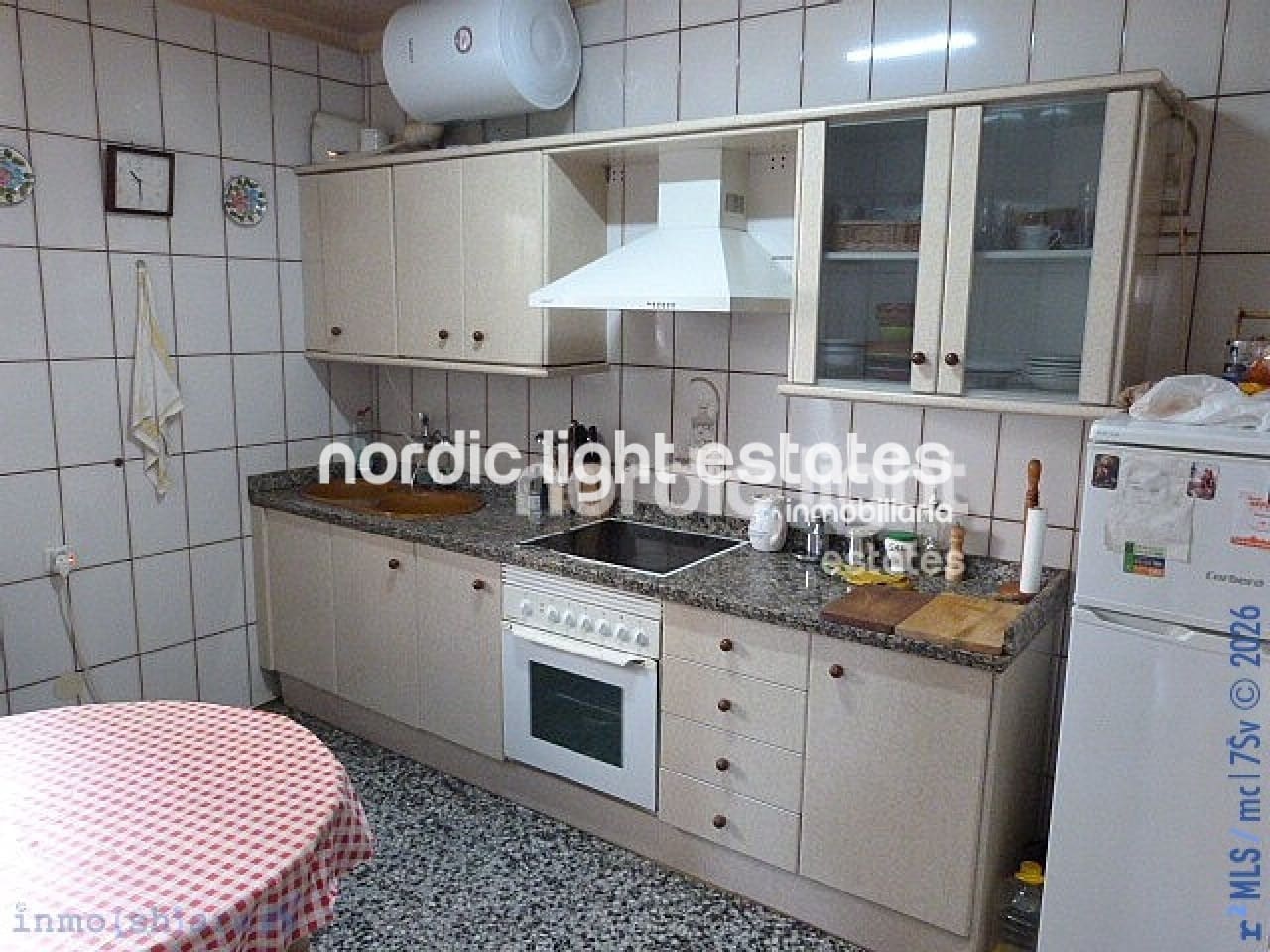 Casa de 4 habitaciones en Algarrobo en venta con garaje - 250.000 € (Ref: 9733656)