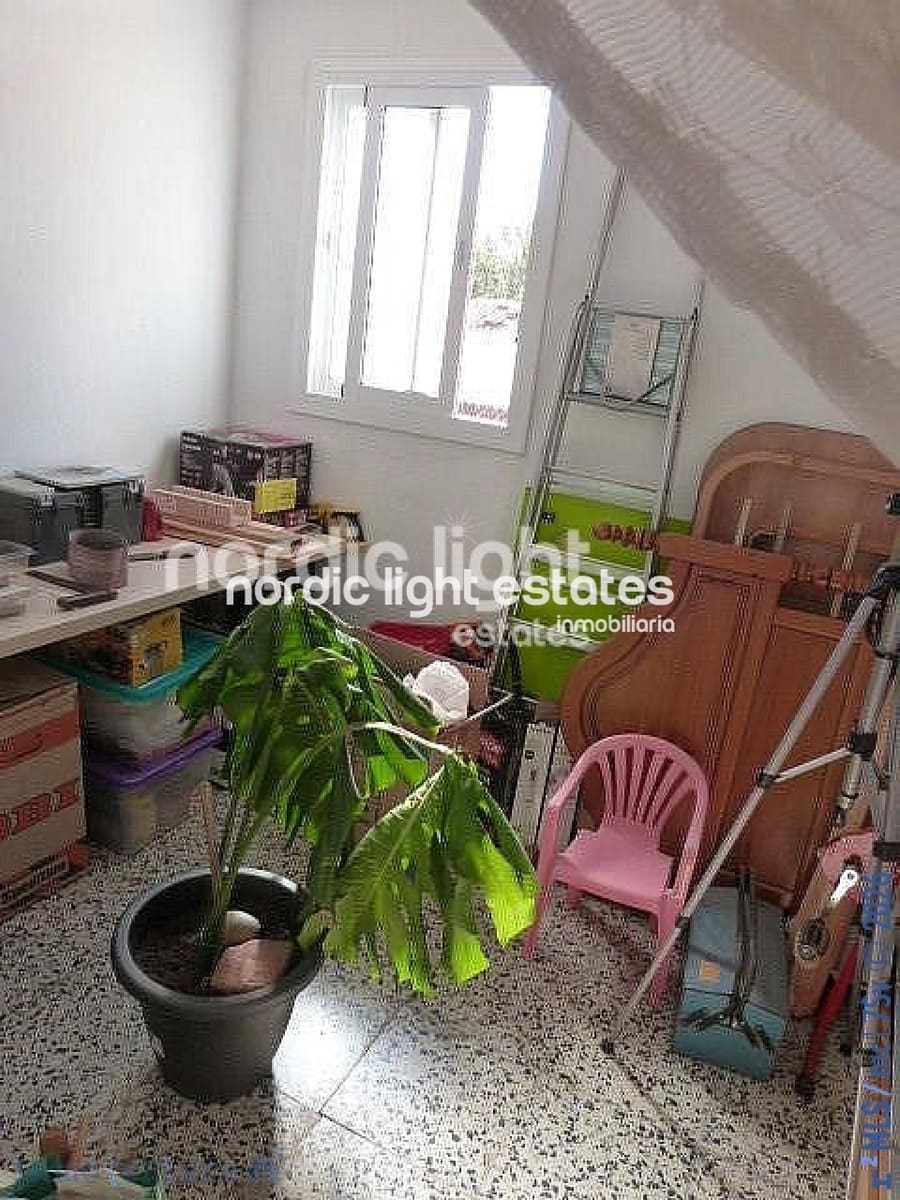 Casa de 4 habitaciones en Algarrobo en venta con garaje - 250.000 € (Ref: 9733656)