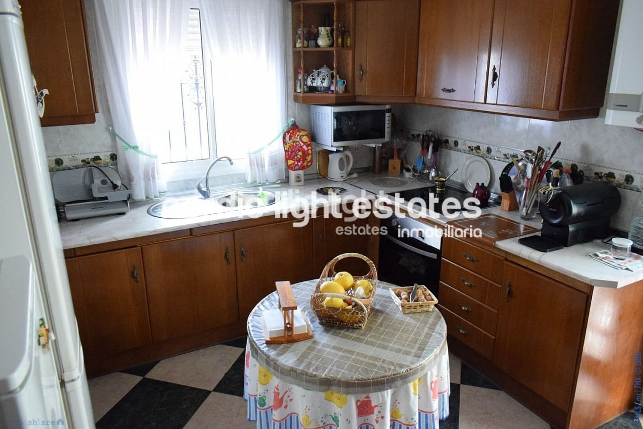 Finca/Casa Rural de 5 habitaciones en Viñuela en venta con piscina garaje - 380.000 € (Ref: 9733657)