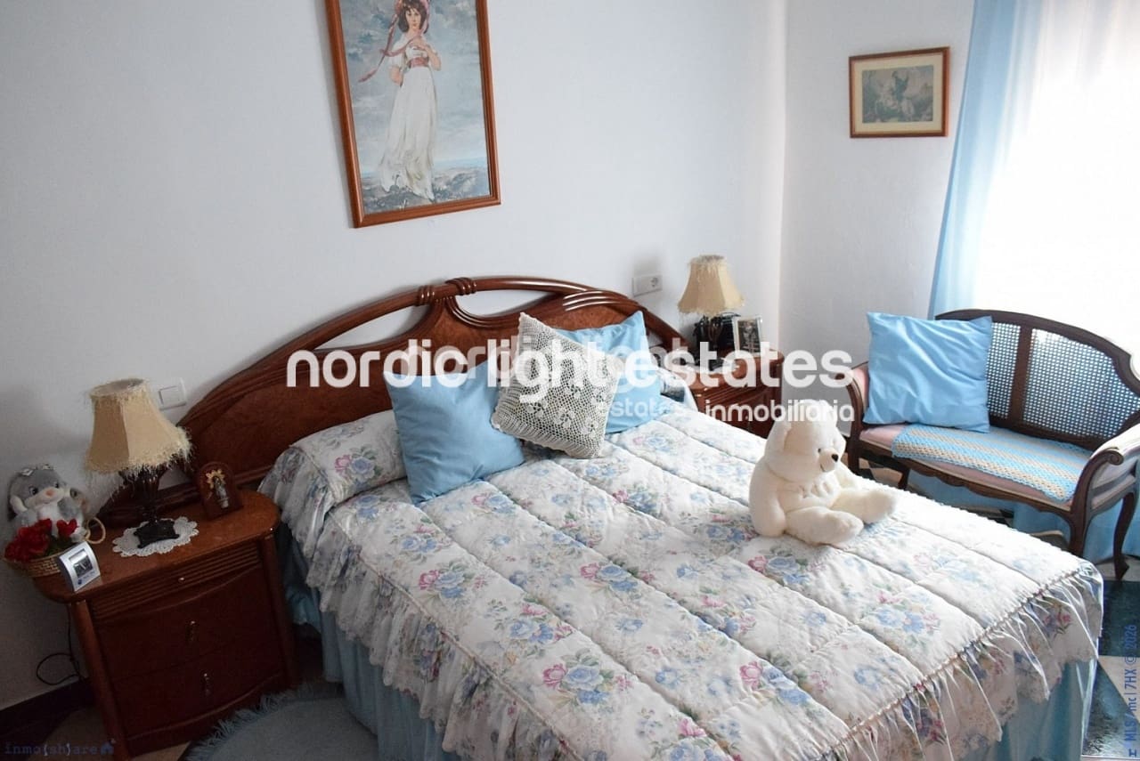 Finca/Casa Rural de 5 habitaciones en Viñuela en venta con piscina garaje - 380.000 € (Ref: 9733657)