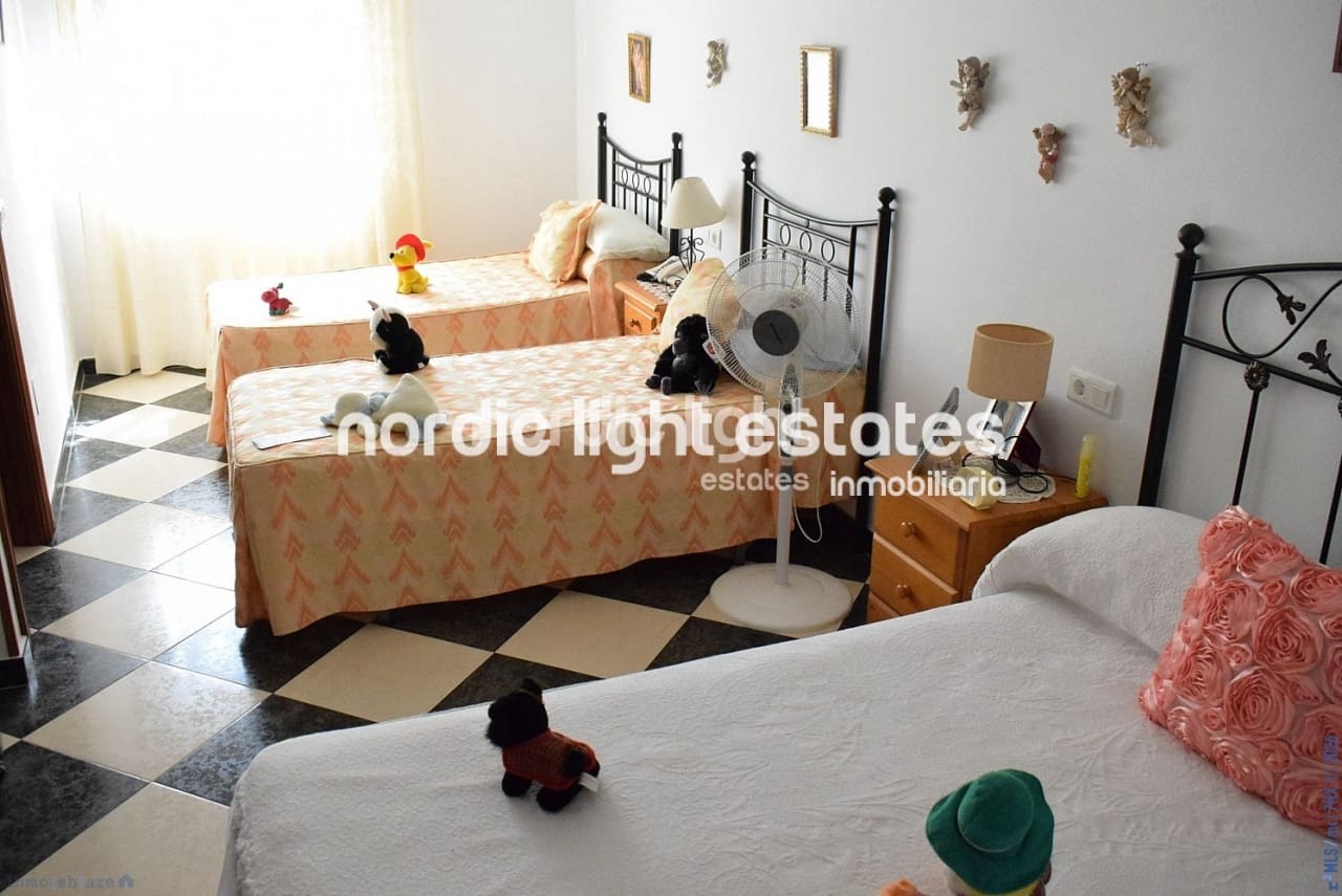 Finca/Casa Rural de 5 habitaciones en Viñuela en venta con piscina garaje - 380.000 € (Ref: 9733657)