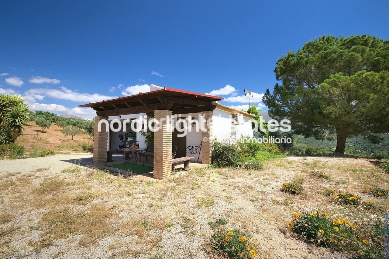4 bedroom Finca/Country House for sale in Periana with pool garage - € 595,000 (Ref: 9733658)