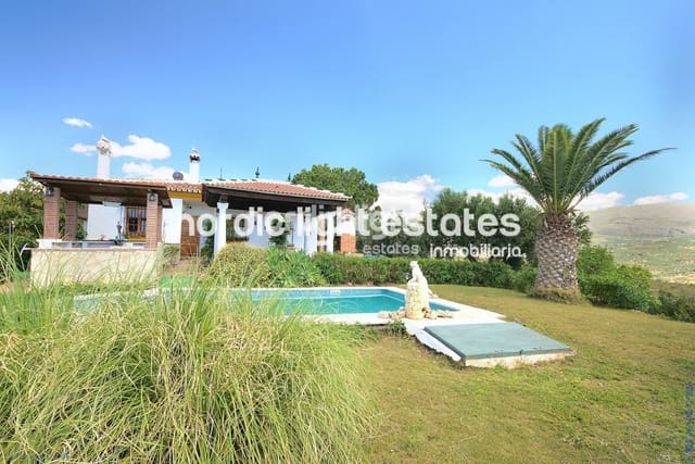 4 bedroom Finca/Country House for sale in Periana with pool garage - € 595,000 (Ref: 9733658)