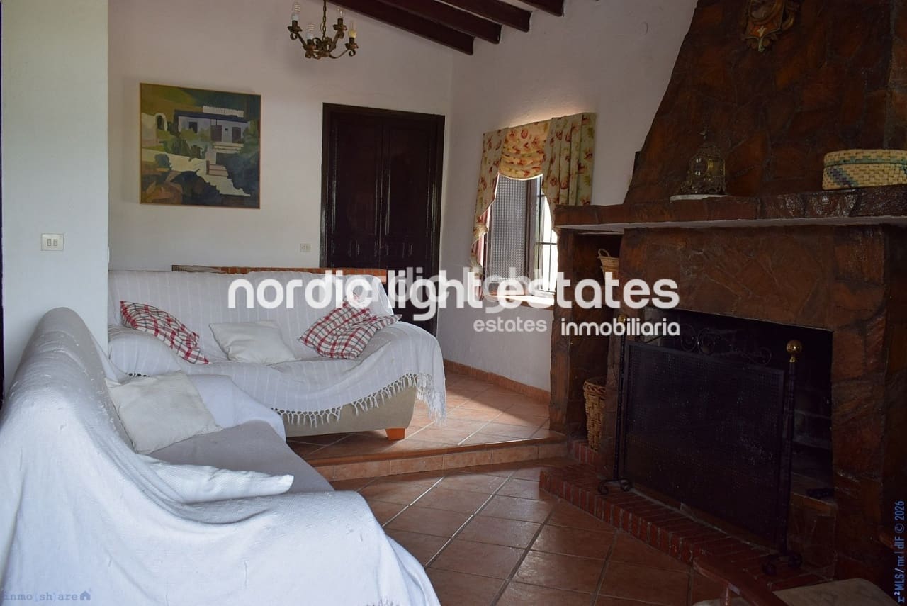 4 bedroom Terraced Villa for sale in Triana with pool - € 199,000 (Ref: 9733816)