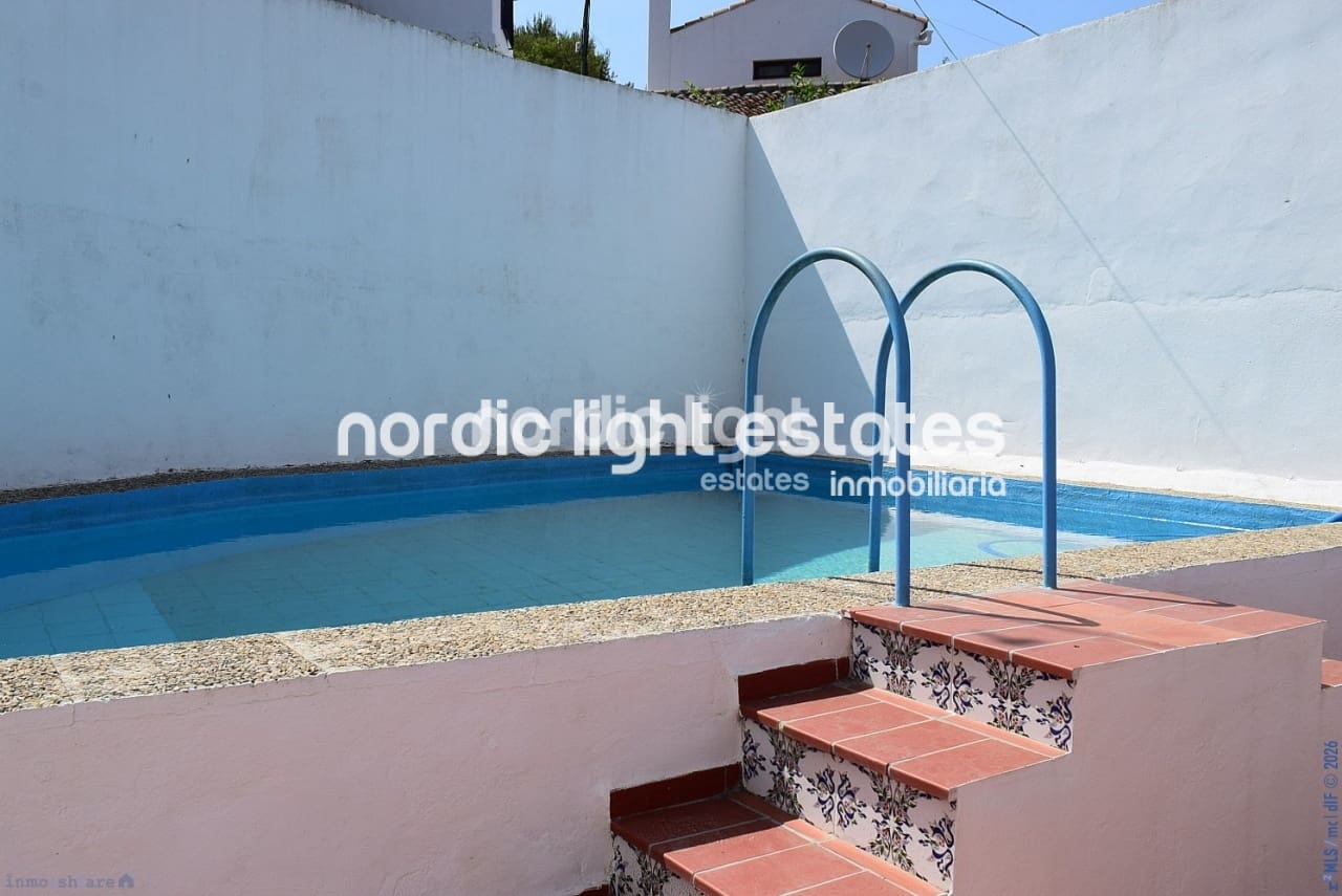 4 bedroom Terraced Villa for sale in Triana with pool - € 199,000 (Ref: 9733816)