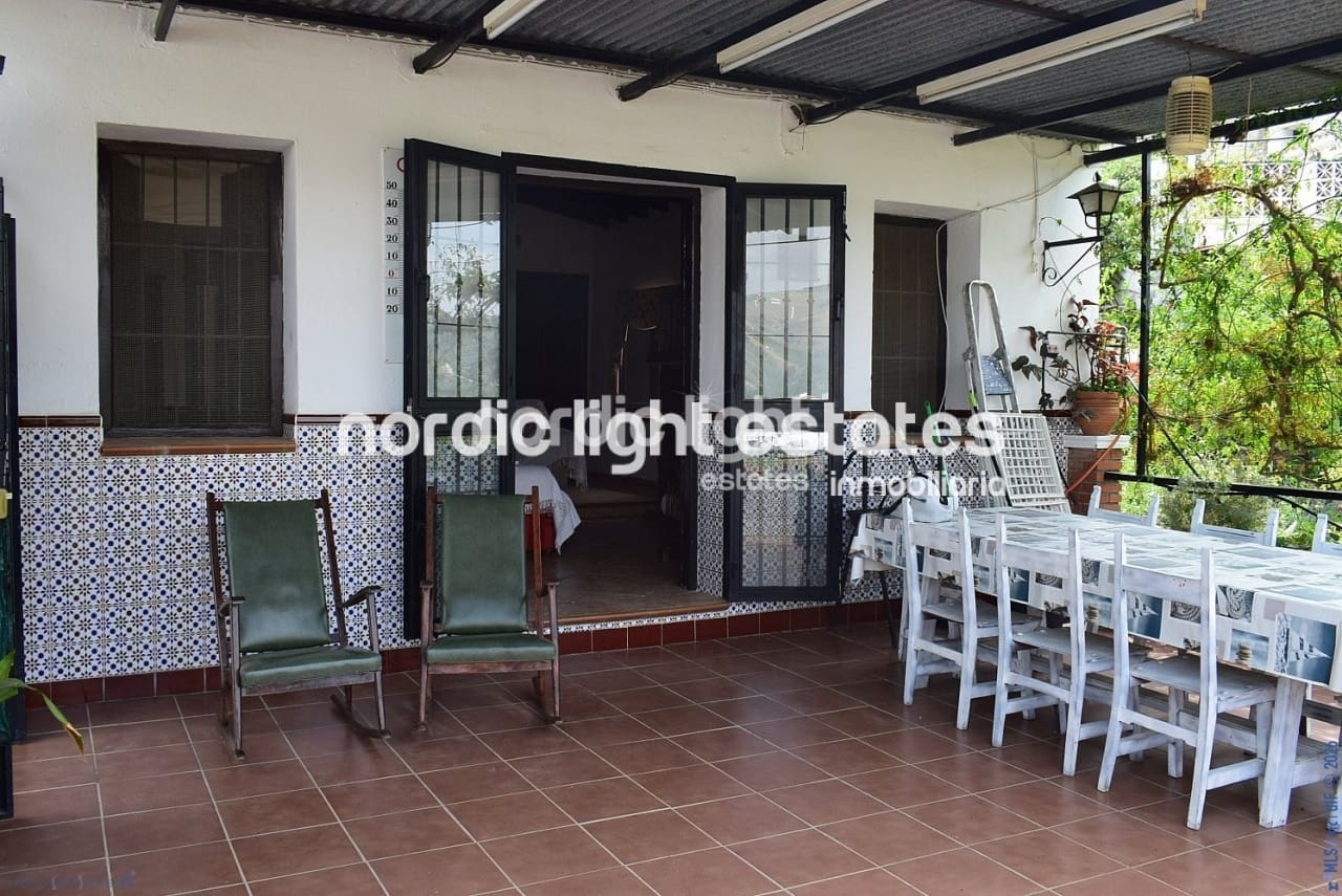 4 bedroom Terraced Villa for sale in Triana with pool - € 199,000 (Ref: 9733816)