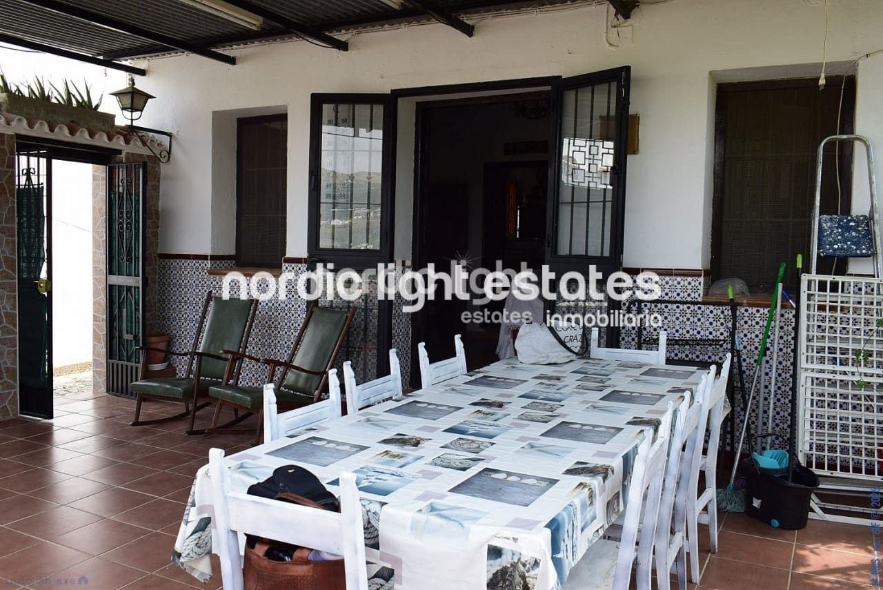 4 bedroom Terraced Villa for sale in Triana with pool - € 199,000 (Ref: 9733816)