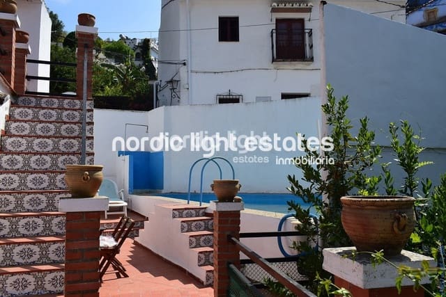 4 bedroom Terraced Villa for sale in Triana, Vélez-Málaga with pool - € 199,000 (Ref: 9733816)