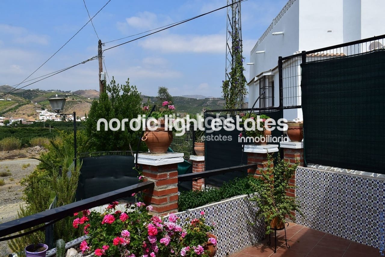 4 bedroom Terraced Villa for sale in Triana with pool - € 199,000 (Ref: 9733816)