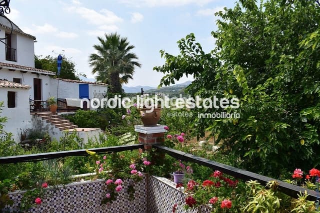 4 bedroom Terraced Villa for sale in Triana, Vélez-Málaga with pool - € 199,000 (Ref: 9733816)