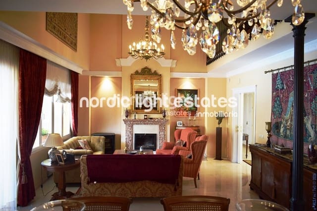 4 sypialnia Dom blizniak na sprzedaż w Vélez-Málaga z basenem garażem - 1 200 000 € (Ref: 9736023)