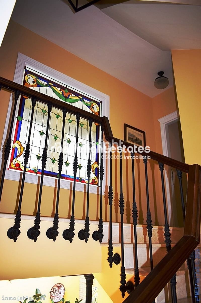 4 sypialnia Dom blizniak na sprzedaż w Velez-Malaga z basenem garażem - 1 200 000 € (Ref: 9736023)