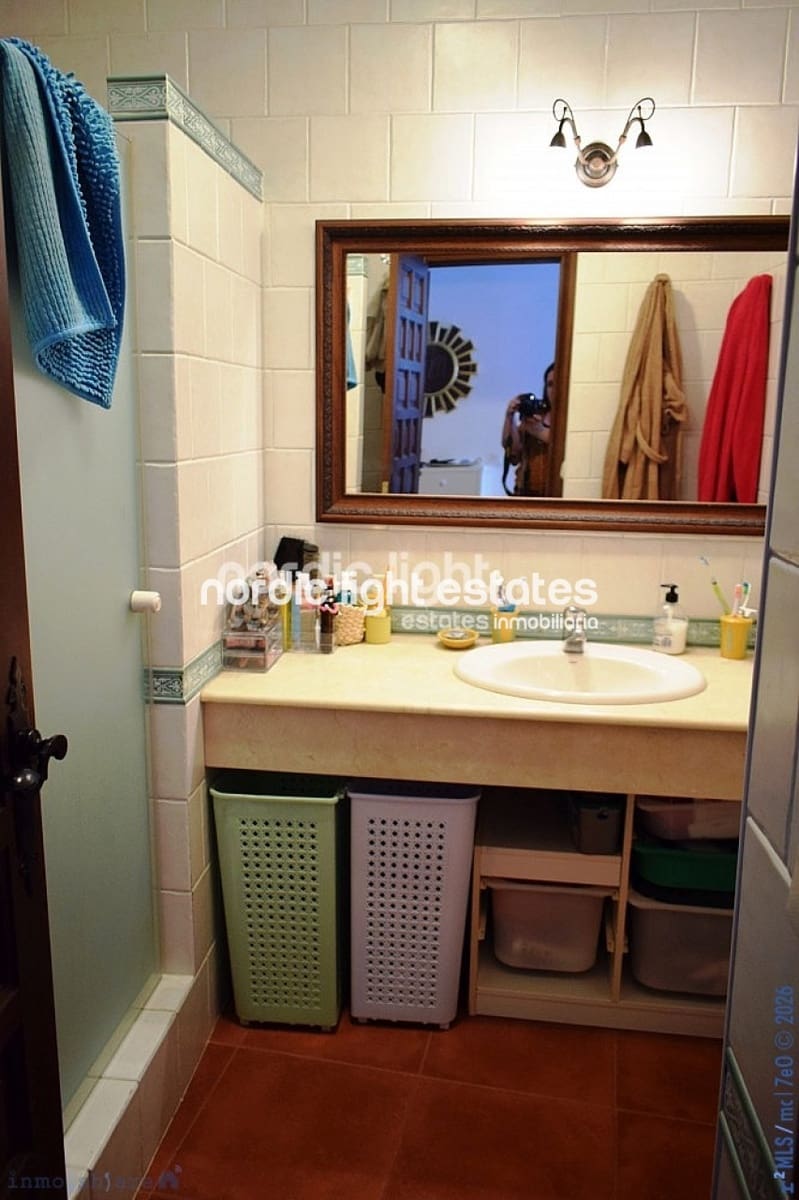 4 sypialnia Dom blizniak na sprzedaż w Velez-Malaga z basenem garażem - 1 200 000 € (Ref: 9736023)