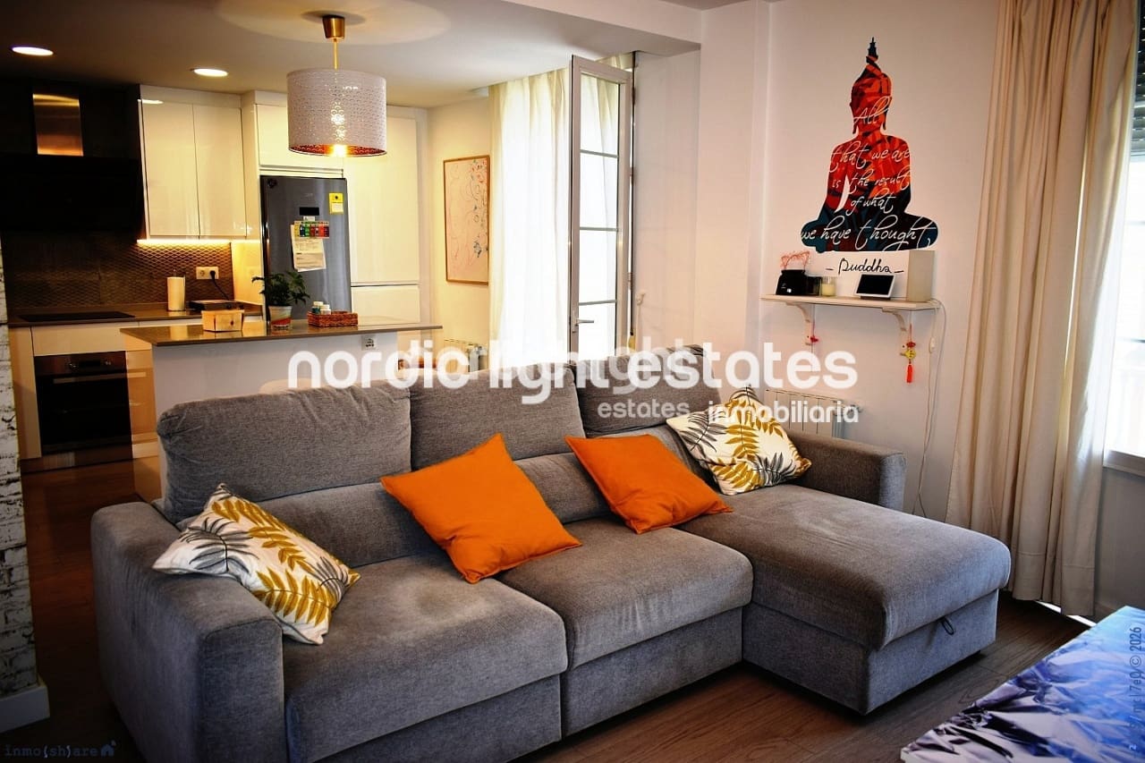 4 sypialnia Dom blizniak na sprzedaż w Velez-Malaga z basenem garażem - 1 200 000 € (Ref: 9736023)