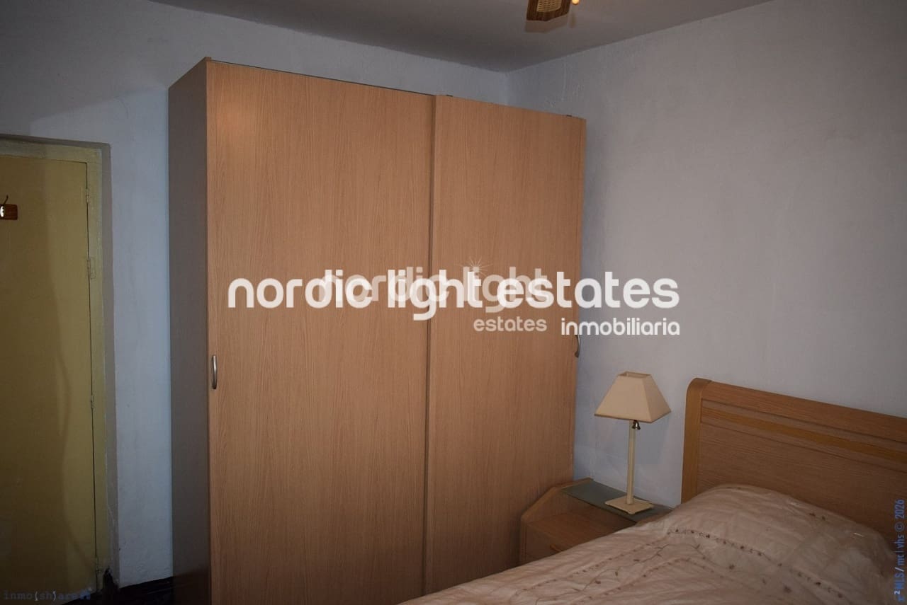 7 slaapkamer Finca/Landhuis te koop in Velez-Malaga - € 195.000 (Ref: 9737036)