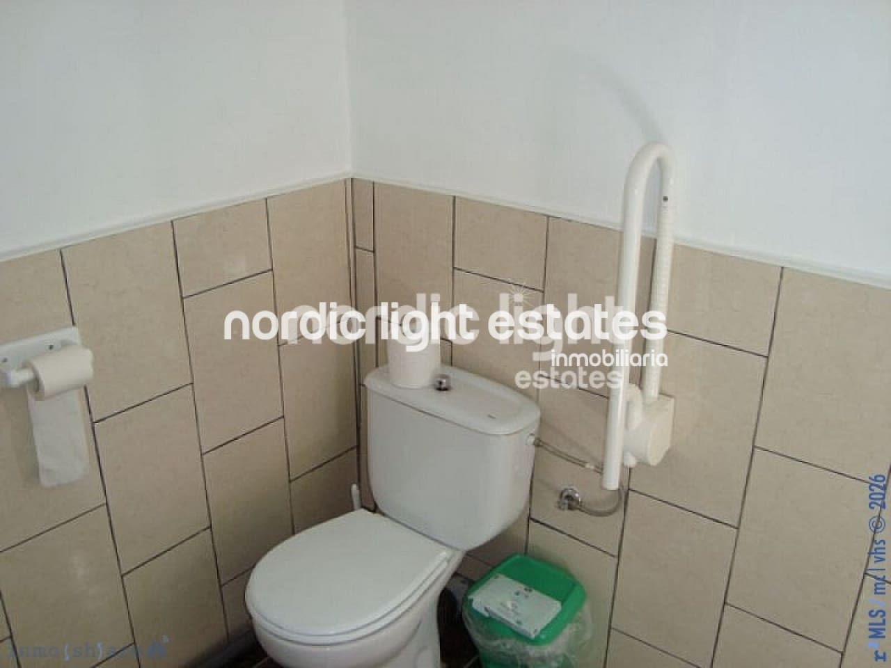 7 slaapkamer Finca/Landhuis te koop in Velez-Malaga - € 195.000 (Ref: 9737036)