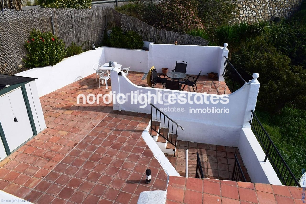 7 slaapkamer Finca/Landhuis te koop in Velez-Malaga - € 195.000 (Ref: 9737036)