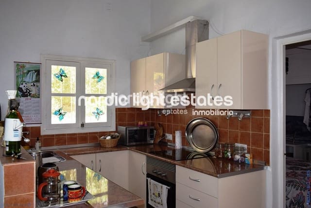 2 slaapkamer Finca/Landhuis te koop in Vélez-Málaga - € 189.000 (Ref: 9737037)