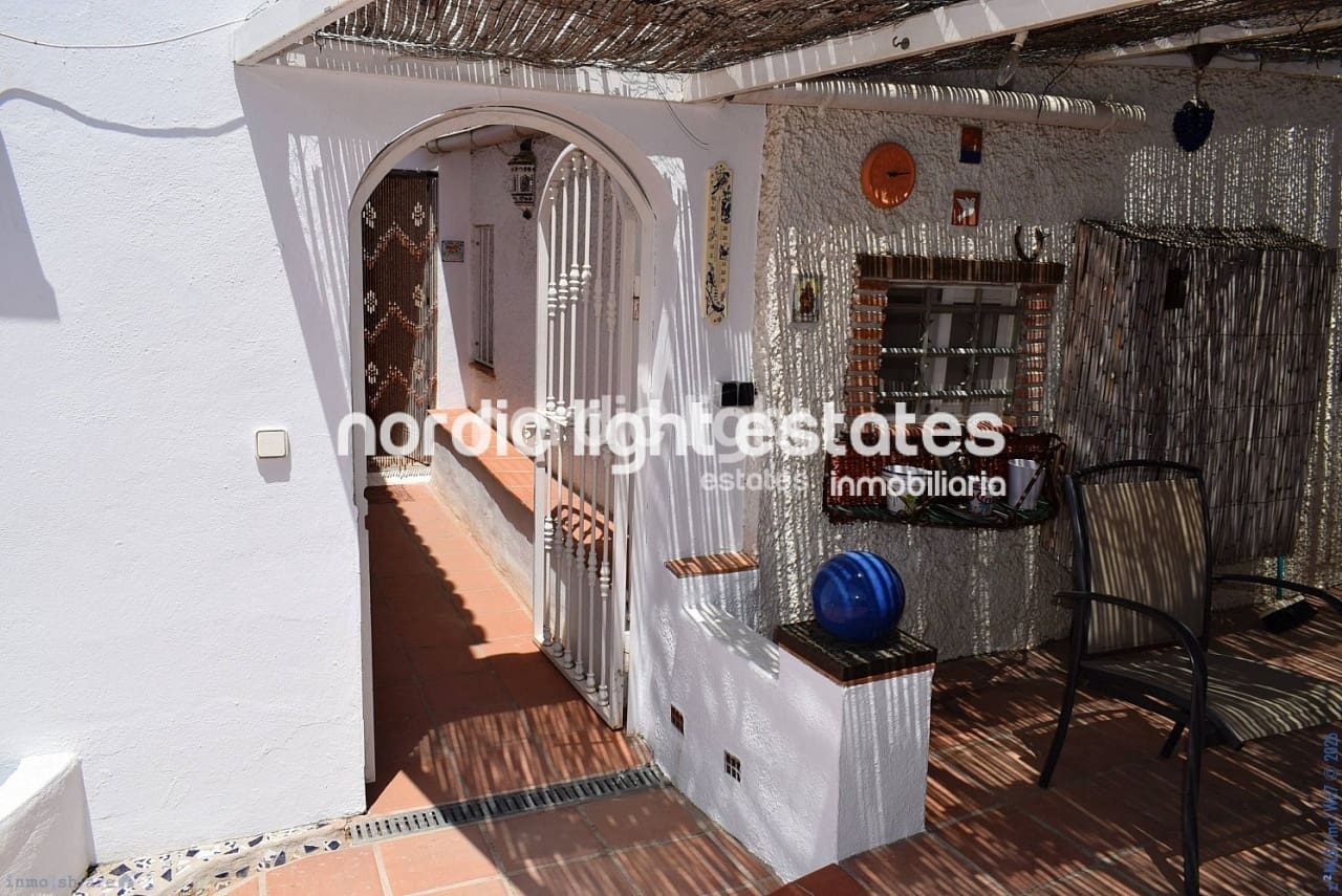 2 slaapkamer Finca/Landhuis te koop in Velez-Malaga - € 189.000 (Ref: 9737037)