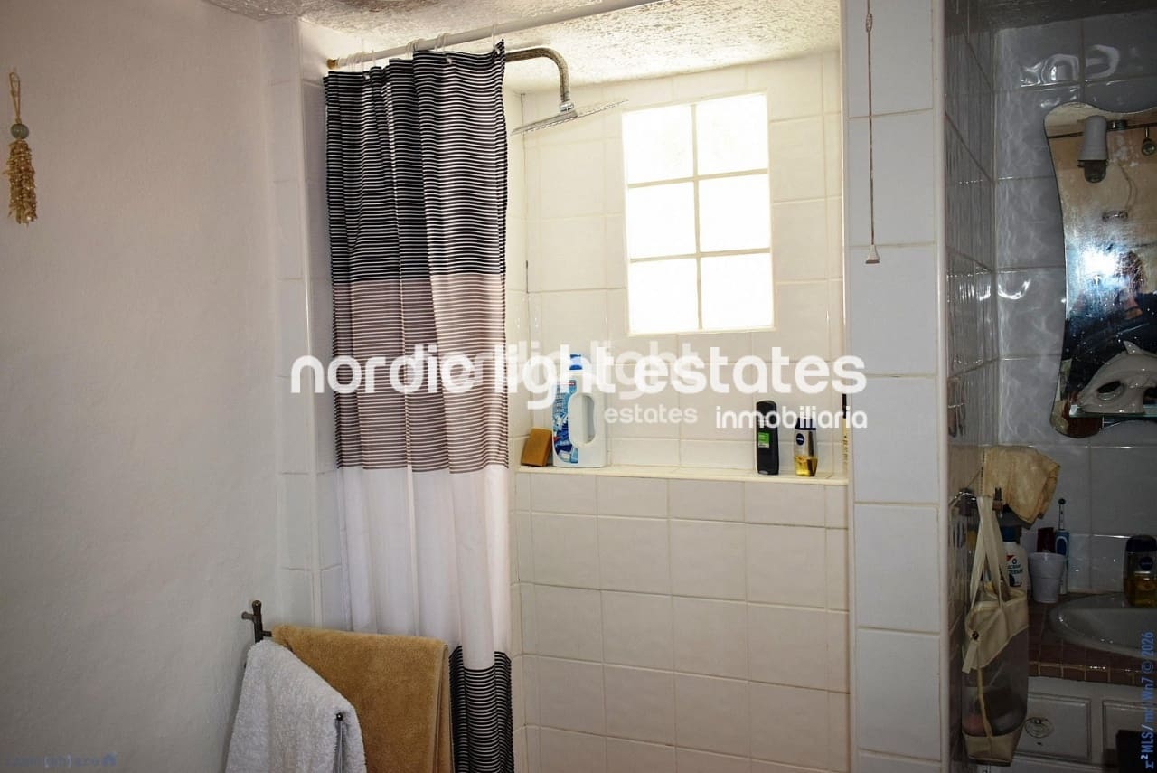 2 slaapkamer Finca/Landhuis te koop in Velez-Malaga - € 189.000 (Ref: 9737037)