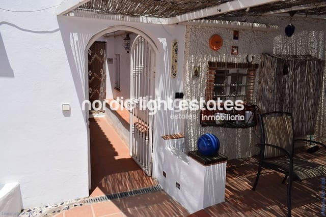 2 slaapkamer Finca/Landhuis te koop in Vélez-Málaga - € 189.000 (Ref: 9737037)