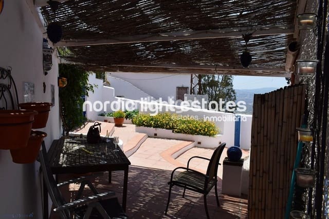 2 slaapkamer Finca/Landhuis te koop in Vélez-Málaga - € 189.000 (Ref: 9737037)