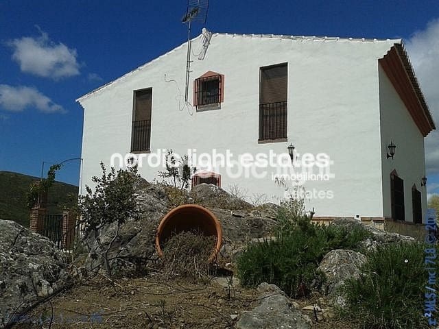 2 Zimmer Finca/Landgut zu verkaufen in Alcaucín - 260.000 € (Ref: 9737038)