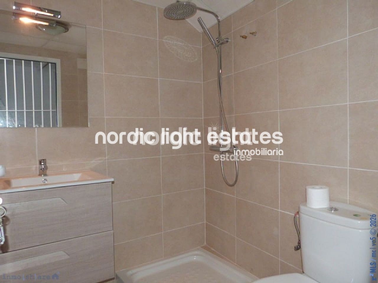 4 soveværelse Villa til salg i Torrox-Costa med swimmingpool garage - € 575.000 (Ref: 9747300)