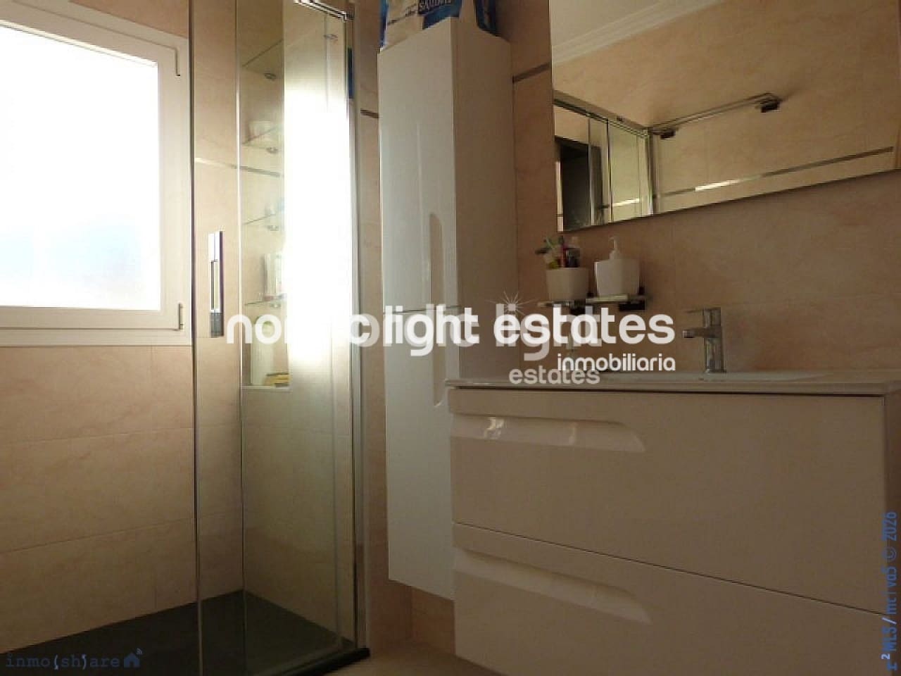 4 soveværelse Villa til salg i Torrox-Costa med swimmingpool garage - € 575.000 (Ref: 9747300)