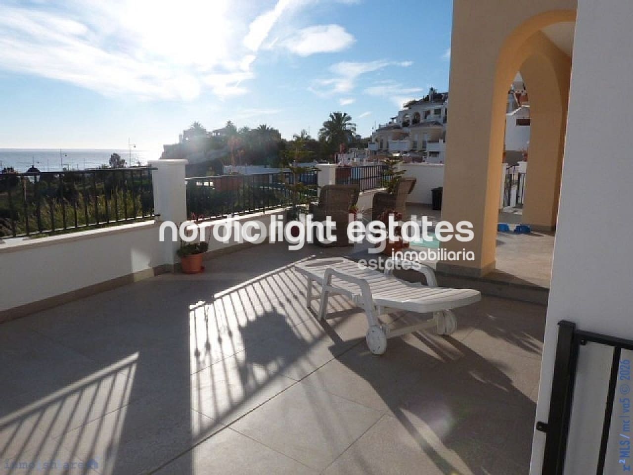 4 soveværelse Villa til salg i Torrox-Costa med swimmingpool garage - € 575.000 (Ref: 9747300)