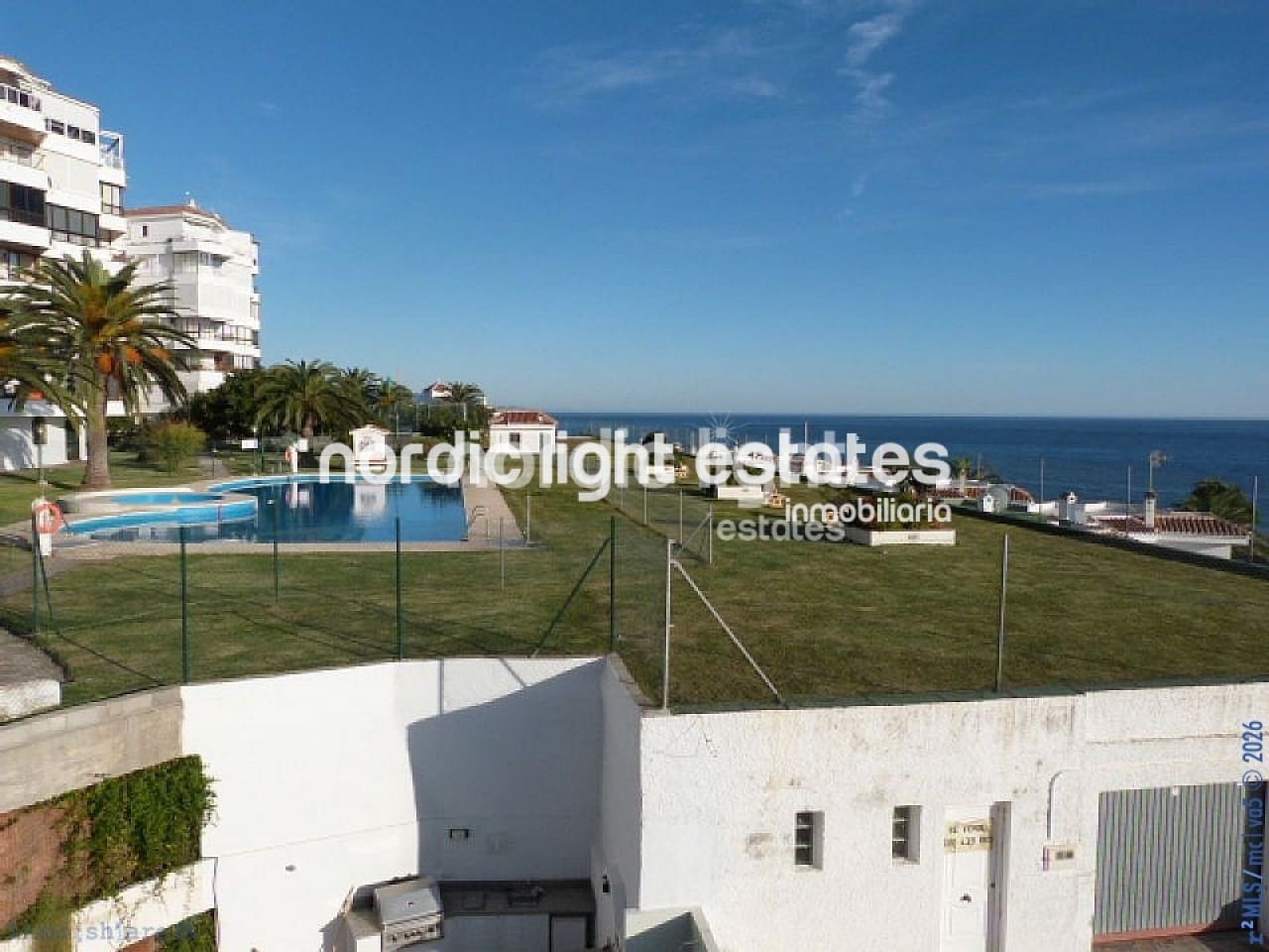 4 soveværelse Villa til salg i Torrox-Costa med swimmingpool garage - € 575.000 (Ref: 9747300)