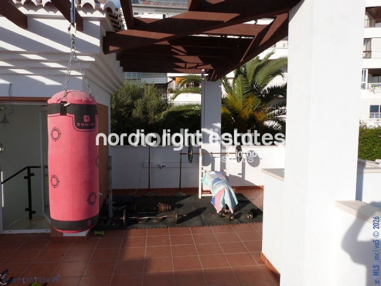 4 soveværelse Villa til salg i Torrox-Costa med swimmingpool garage - € 575.000 (Ref: 9747300)