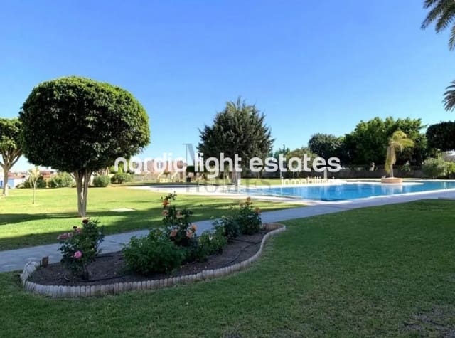 1 soveværelse Lejlighed til salg i Torremolinos med swimmingpool - € 250.000 (Ref: 9760992)