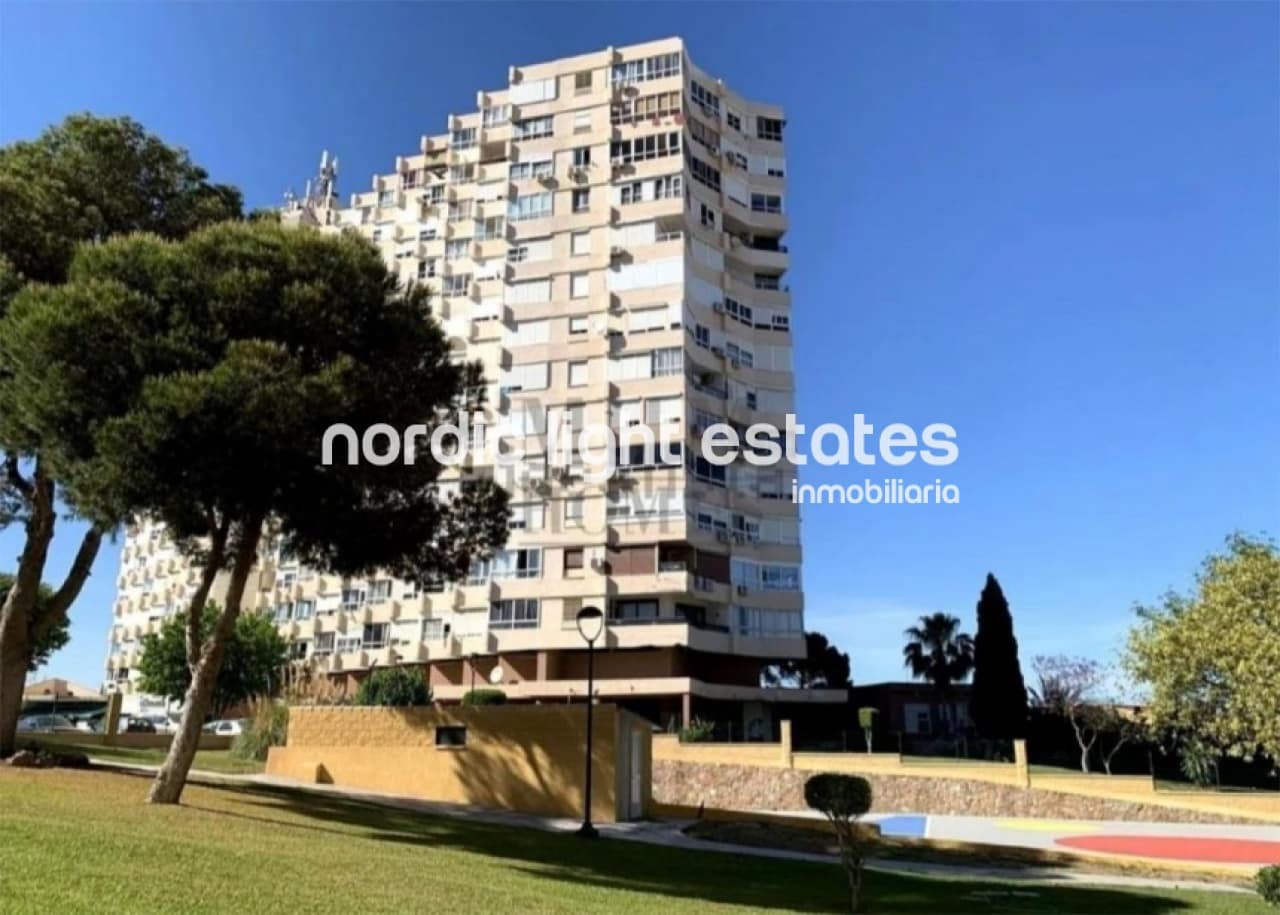 1 soveværelse Lejlighed til salg i Torremolinos med swimmingpool - € 250.000 (Ref: 9760992)