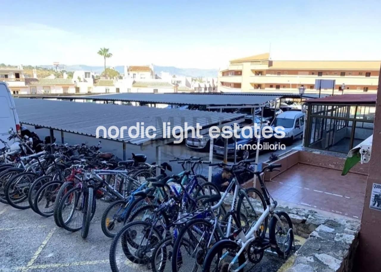 1 soveværelse Lejlighed til salg i Torremolinos med swimmingpool - € 250.000 (Ref: 9760992)