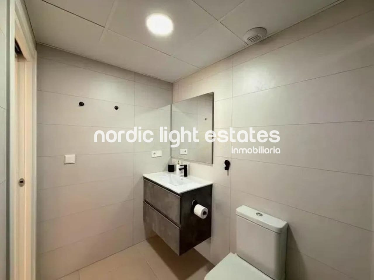 Ático de 2 habitaciones en Almayate en venta con piscina garaje - 380.000 € (Ref: 9761325)