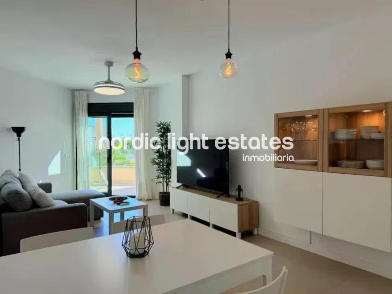 Ático de 2 habitaciones en Almayate en venta con piscina garaje - 380.000 € (Ref: 9761325)