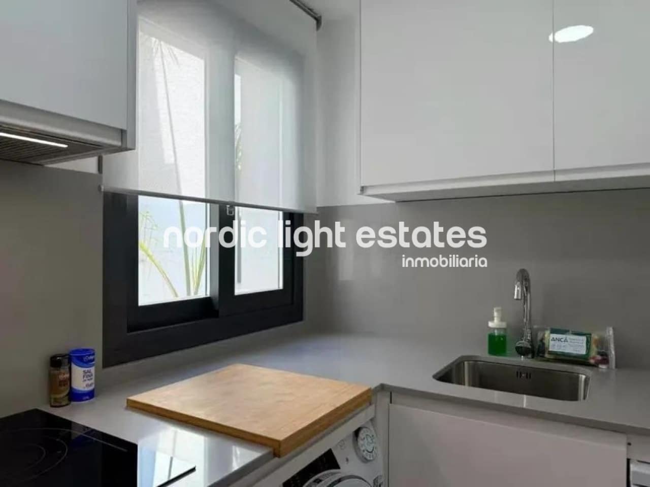 Ático de 2 habitaciones en Almayate en venta con piscina garaje - 380.000 € (Ref: 9761325)