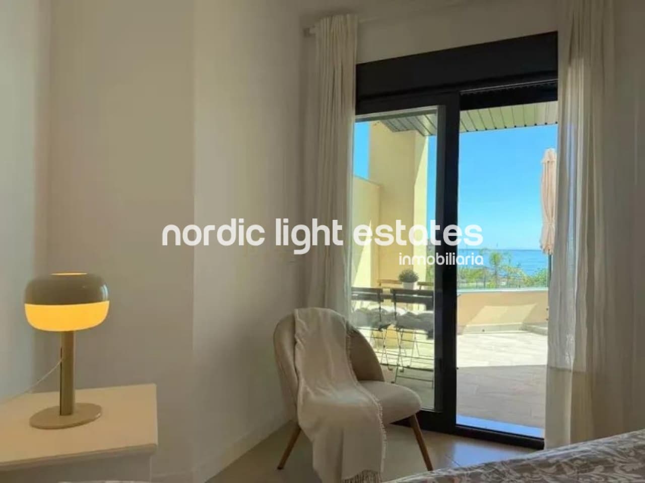 Ático de 2 habitaciones en Almayate en venta con piscina garaje - 380.000 € (Ref: 9761325)