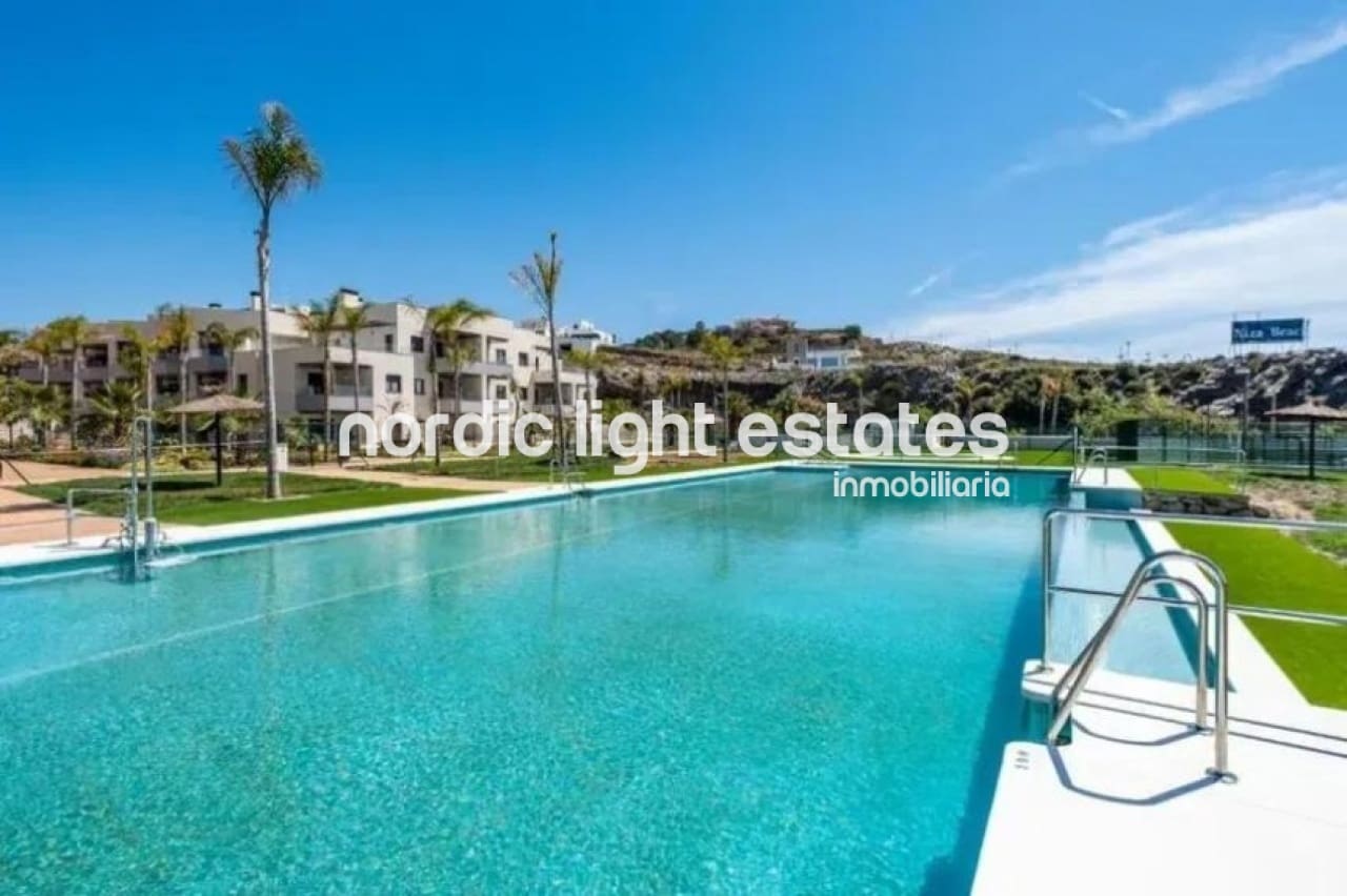 Ático de 2 habitaciones en Almayate en venta con piscina garaje - 380.000 € (Ref: 9761325)