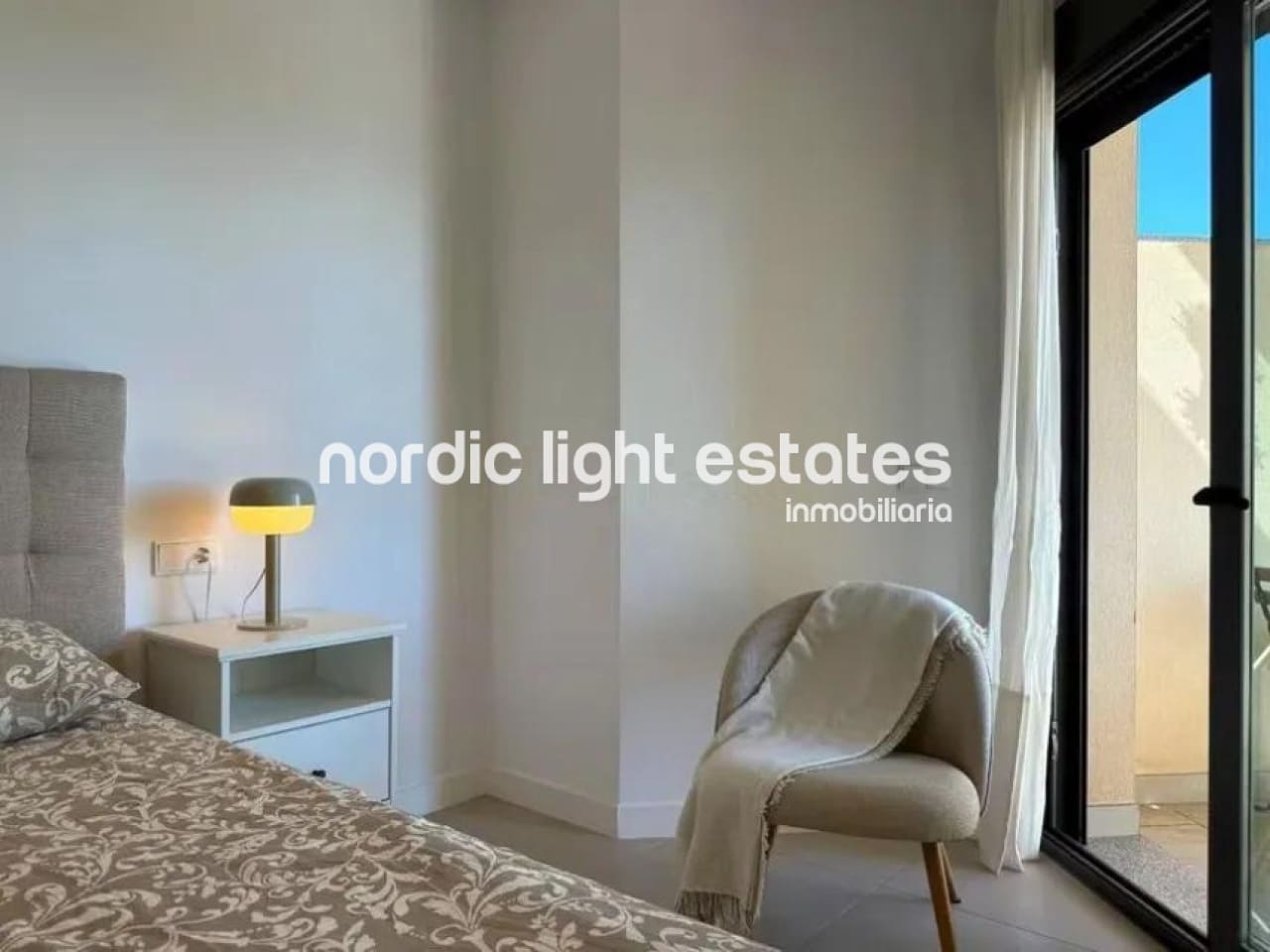 Ático de 2 habitaciones en Almayate en venta con piscina garaje - 380.000 € (Ref: 9761325)