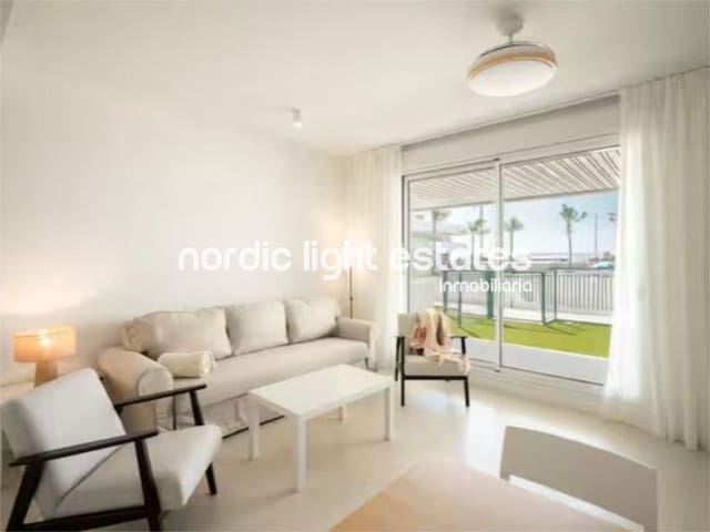 2 chambre Appartement à vendre à Torre del Mar, Vélez-Málaga avec piscine garage - 450 000 € (Ref: 9771036)