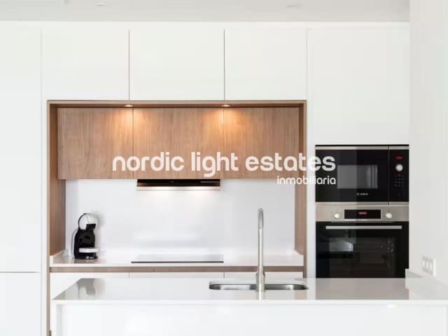 2 chambre Appartement à vendre à Torre del Mar, Vélez-Málaga avec piscine garage - 450 000 € (Ref: 9771036)