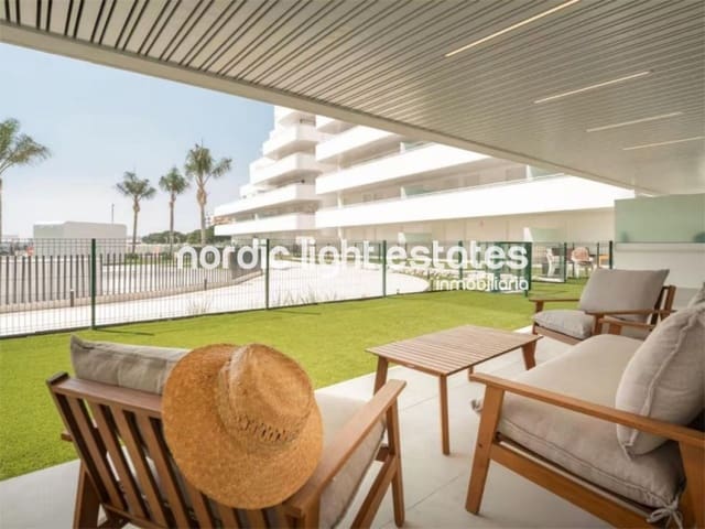 2 chambre Appartement à vendre à Torre del Mar, Vélez-Málaga avec piscine garage - 450 000 € (Ref: 9771036)
