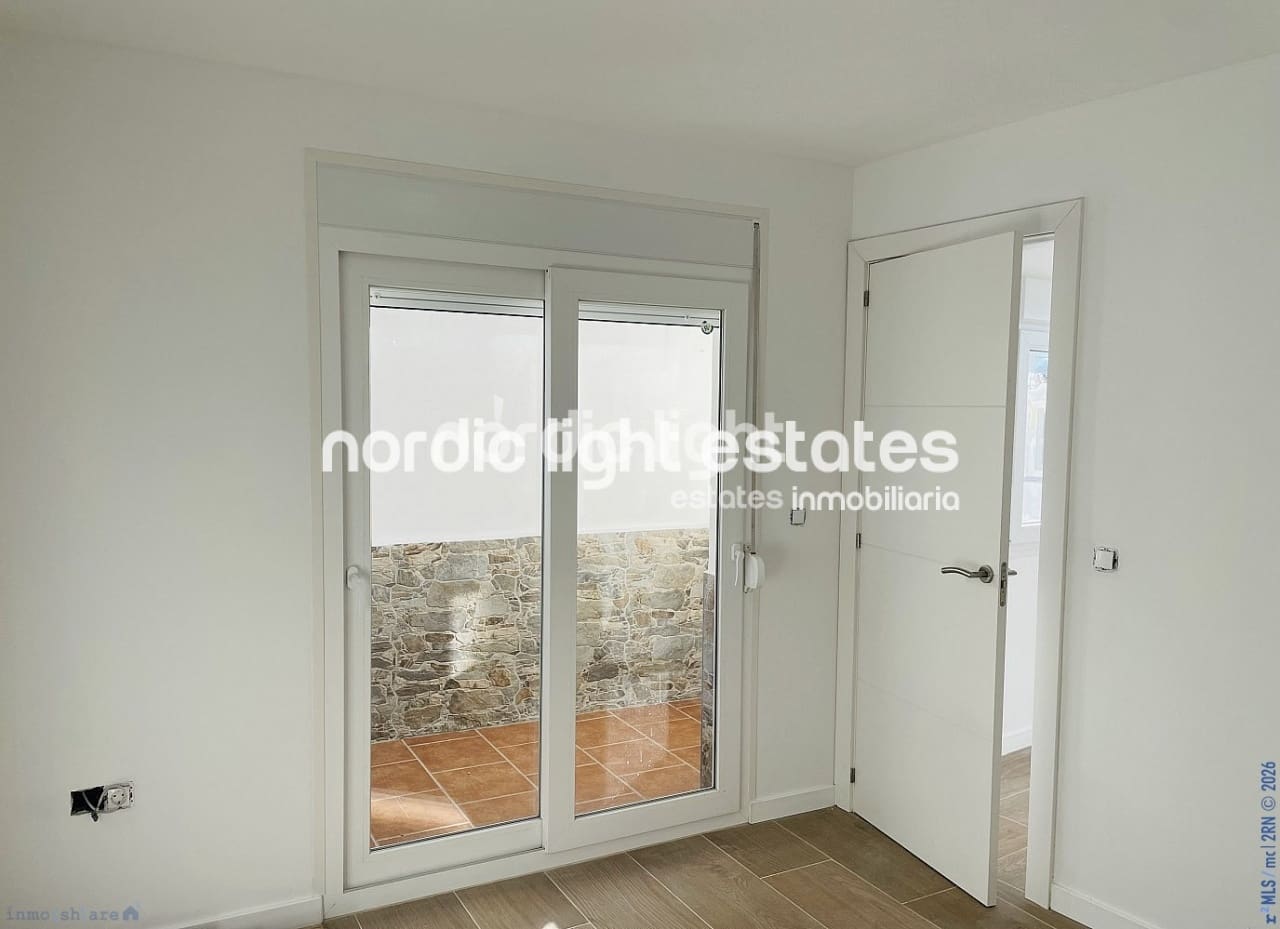 3 slaapkamer Halfvrijstaande villa te koop in Torrox - € 239.000 (Ref: 9776988)