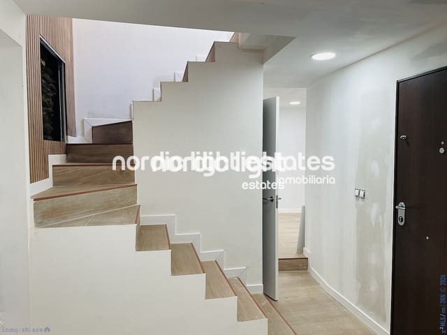 3 slaapkamer Halfvrijstaande villa te koop in Torrox - € 239.000 (Ref: 9776988)