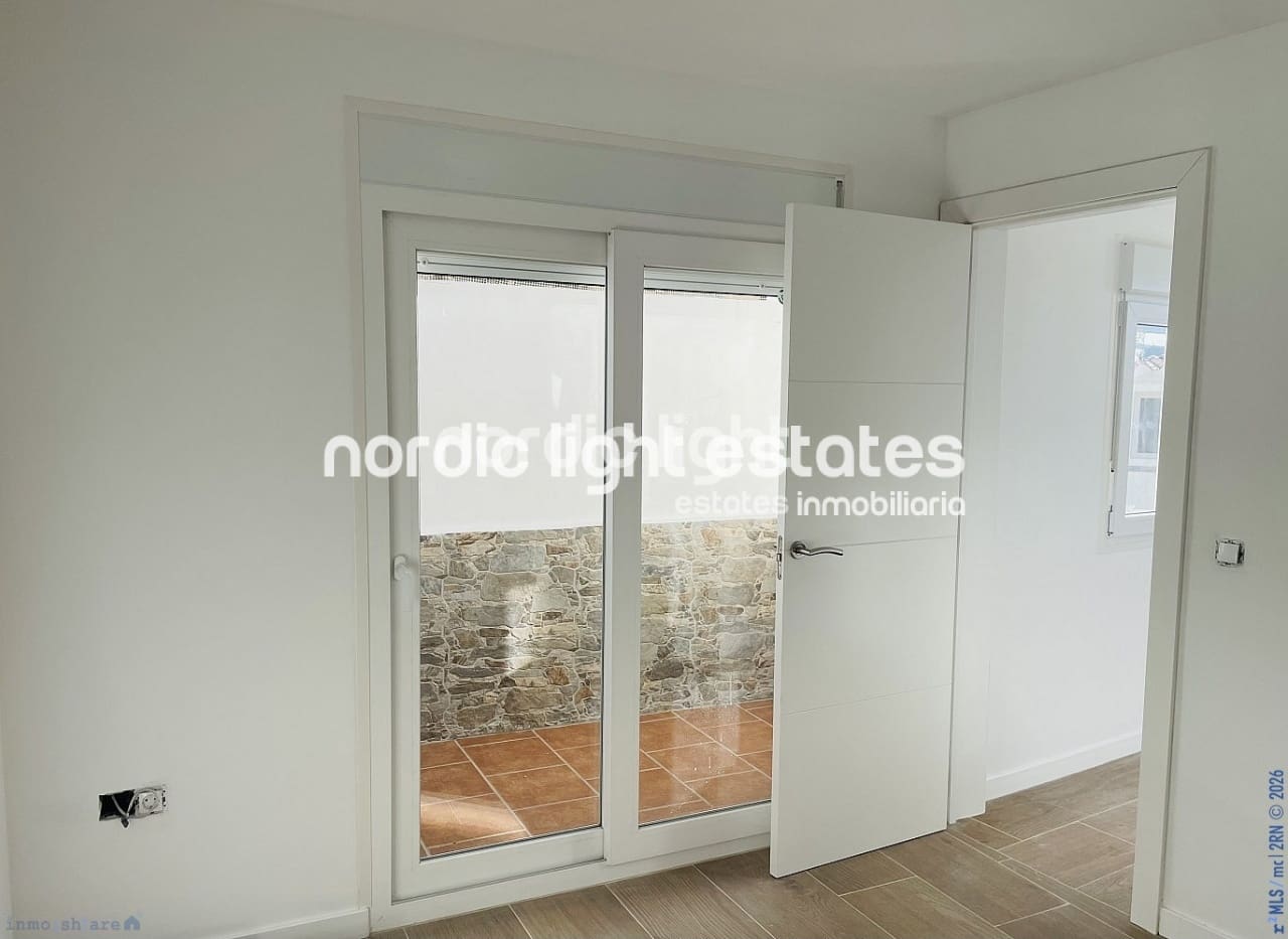 3 slaapkamer Halfvrijstaande villa te koop in Torrox - € 239.000 (Ref: 9776988)