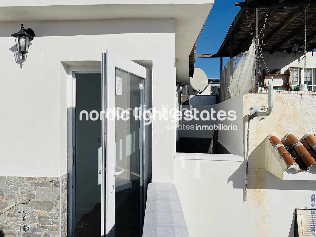 3 slaapkamer Halfvrijstaande villa te koop in Torrox - € 239.000 (Ref: 9776988)