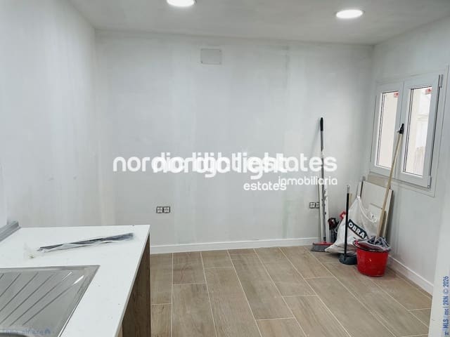 3 slaapkamer Halfvrijstaande villa te koop in Torrox - € 239.000 (Ref: 9776988)