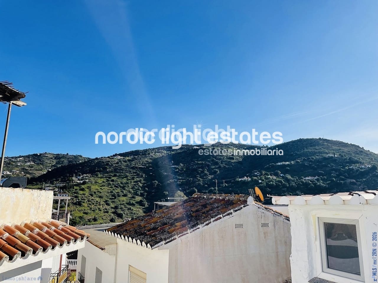 3 slaapkamer Halfvrijstaande villa te koop in Torrox - € 239.000 (Ref: 9776988)